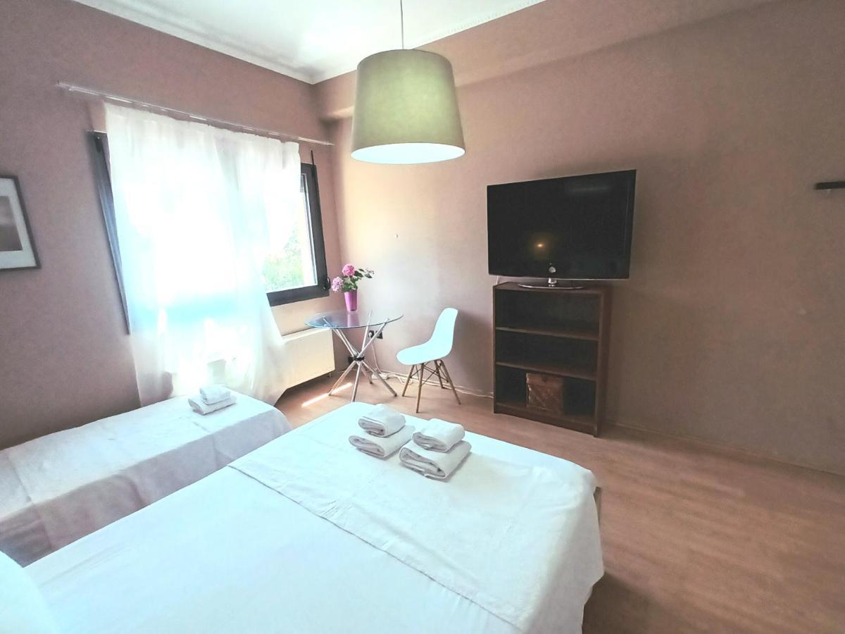 Crystal - Apartment With Garden & Parking 코모티니 외부 사진
